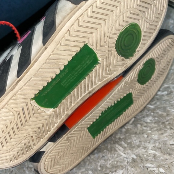 Off White low top Sneakers - Picture 3 of 5